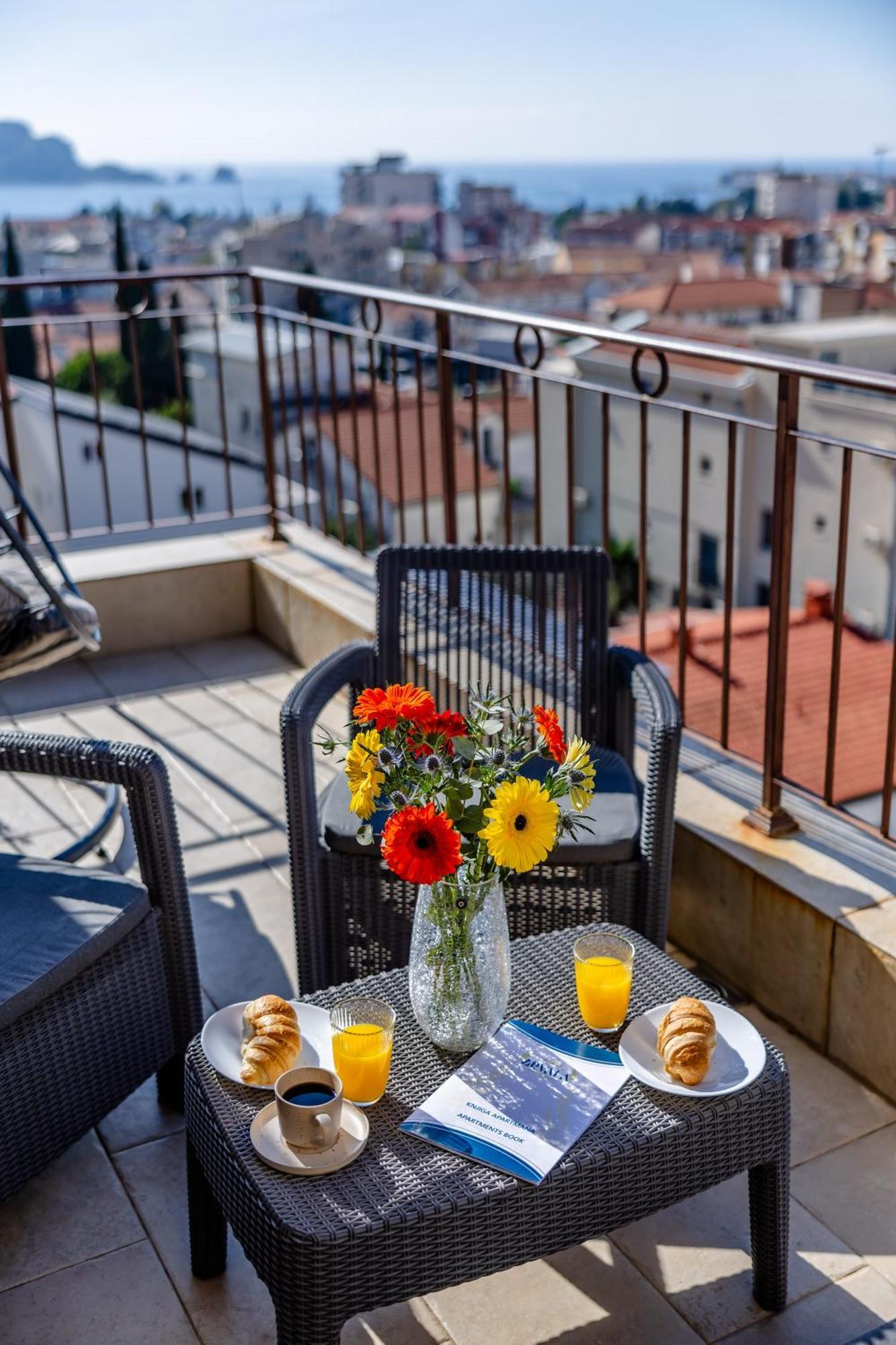 Arvala Apartments Budva Phòng bức ảnh