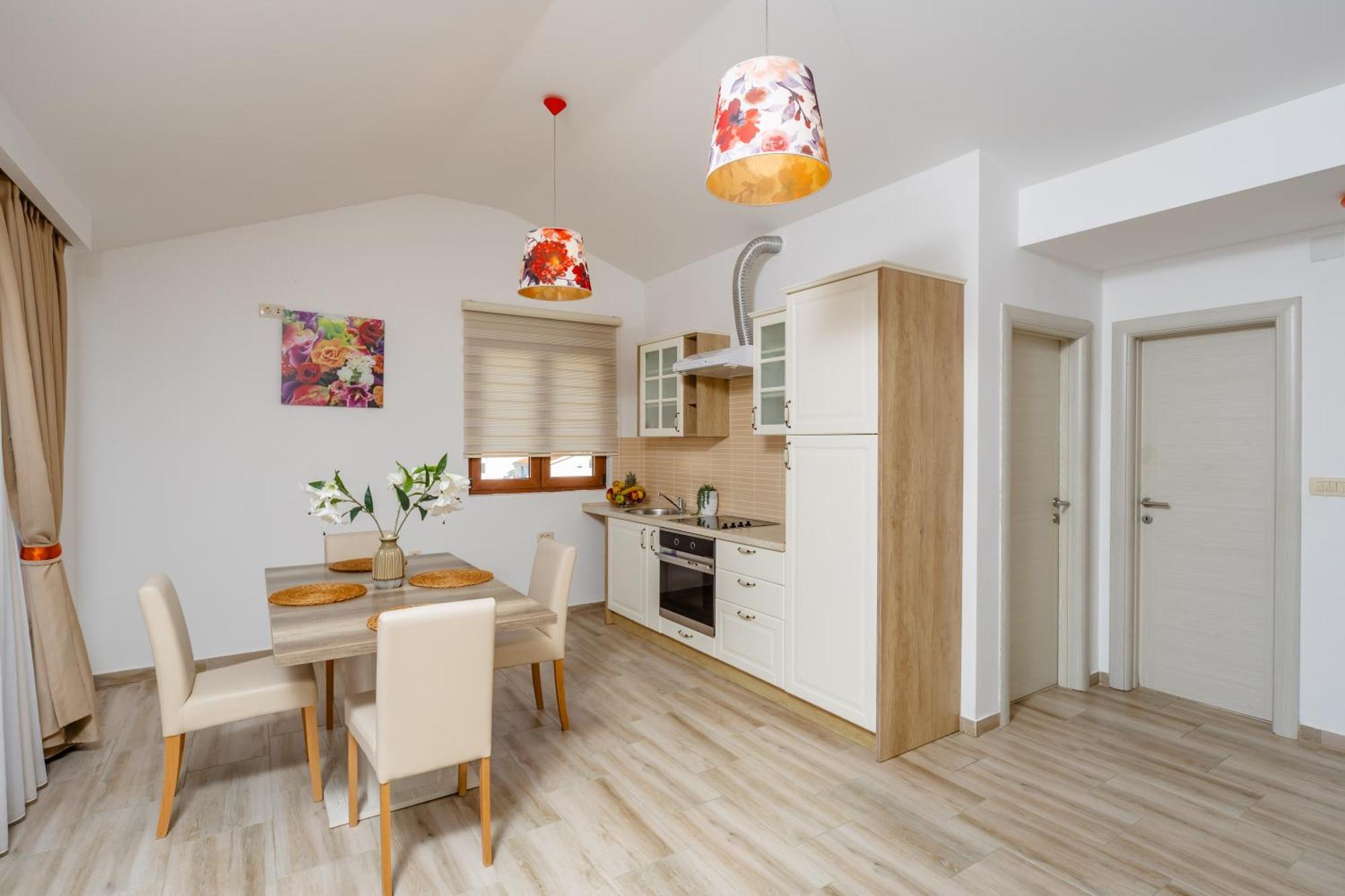 Arvala Apartments Budva Phòng bức ảnh