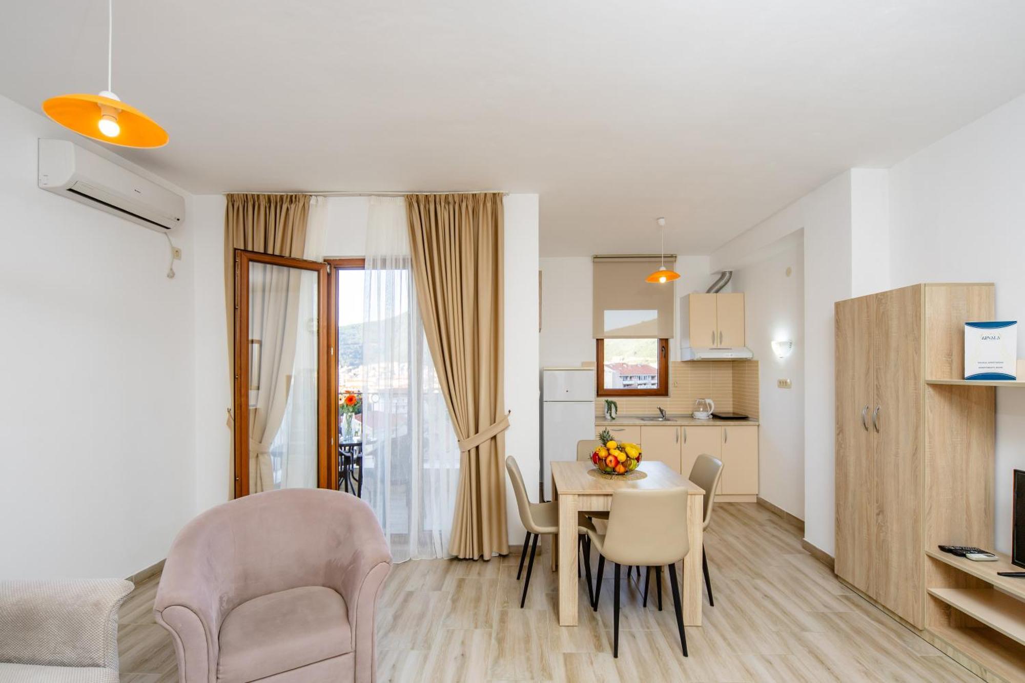 Arvala Apartments Budva Phòng bức ảnh