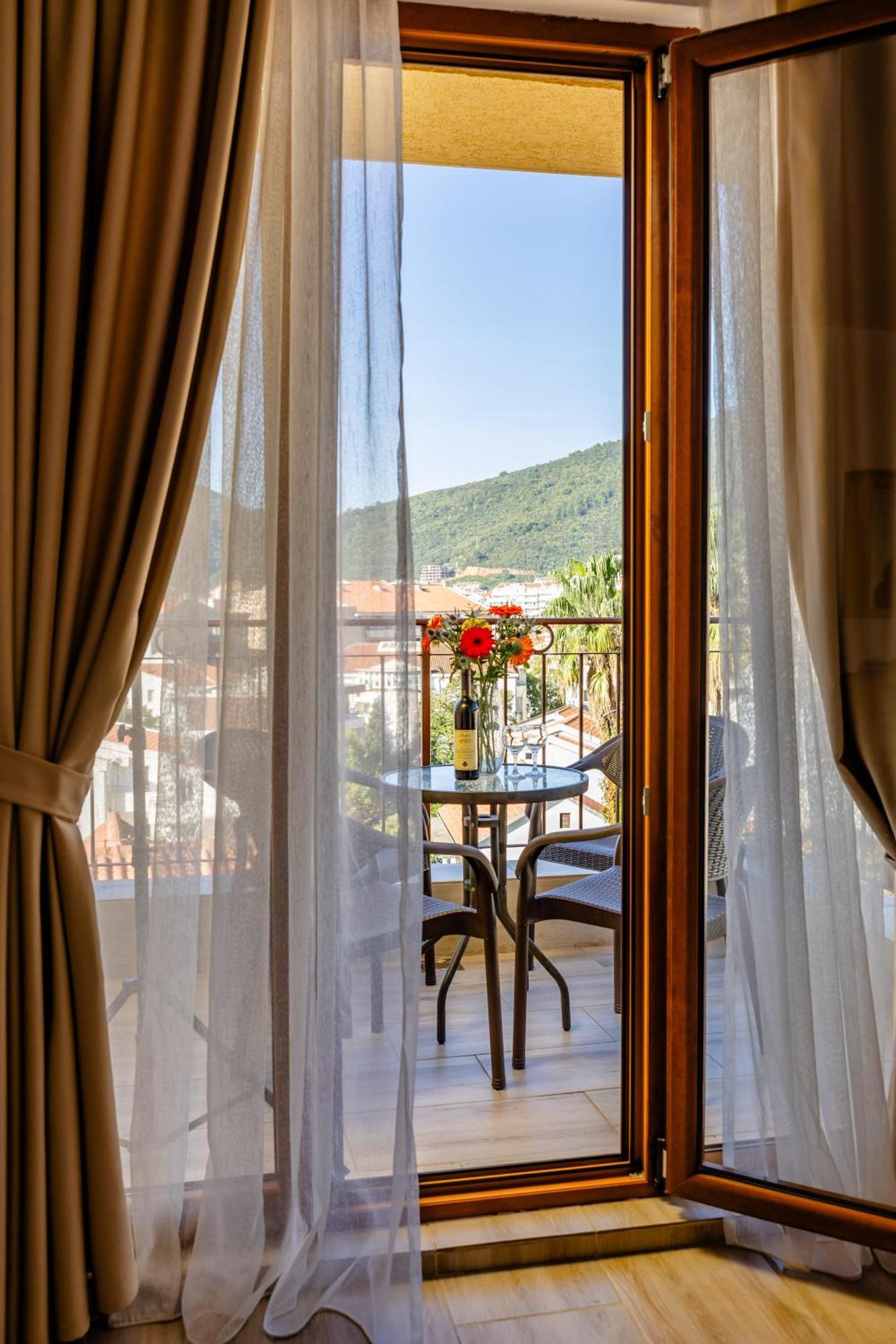 Arvala Apartments Budva Phòng bức ảnh
