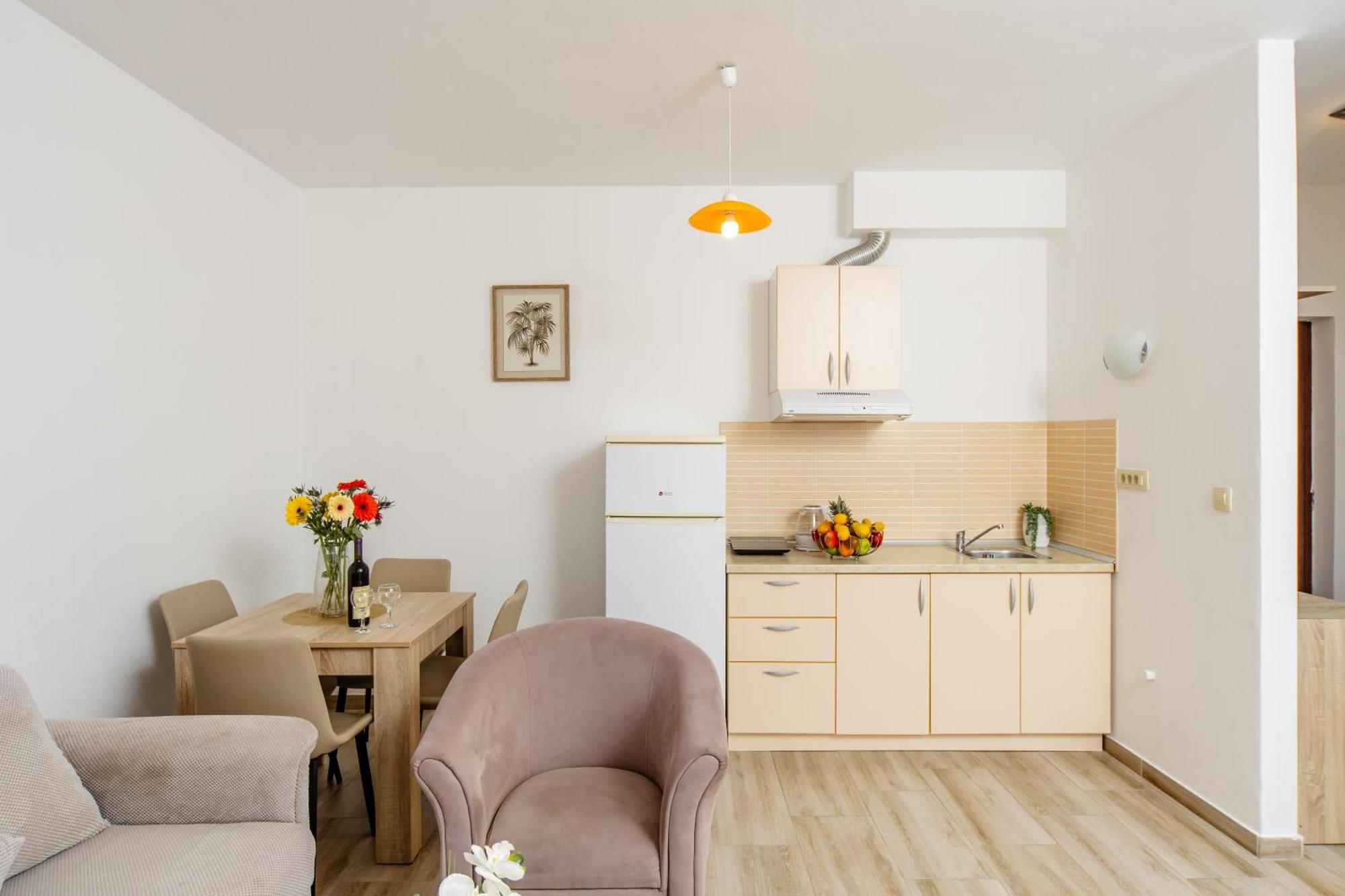 Arvala Apartments Budva Phòng bức ảnh