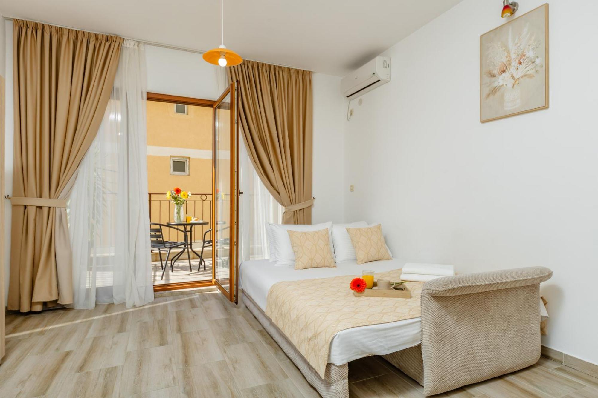 Arvala Apartments Budva Phòng bức ảnh
